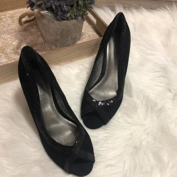 Ann Taylor Loft Black Heels - Picture 5 of 9